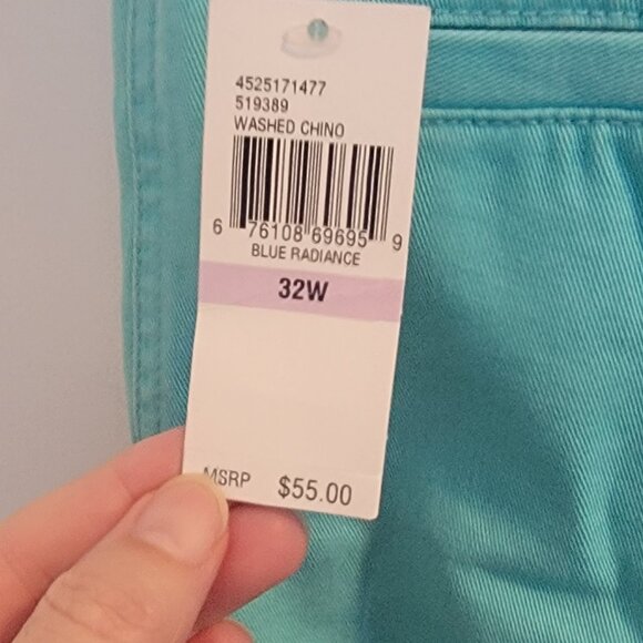 Izod Blue Radiance Flat Front Belted 9.5" Men's Golf/Chino Shorts - Picture 5 of 11